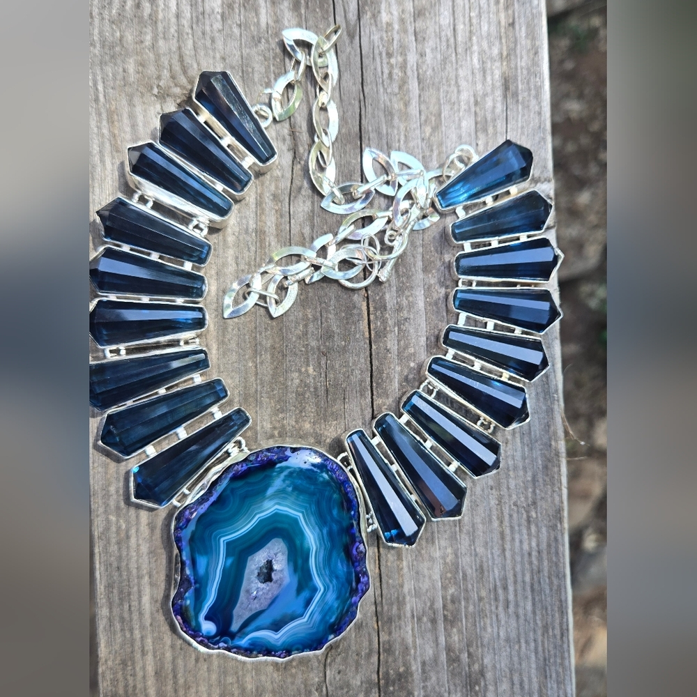 HOST PICK 🎉🎊Blue Topaz & Agate Crystal Collar & Earring Sterling Sz22" - Picture 9 of 17